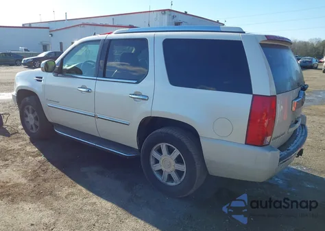 2007 Cadillac Escalade Standard from USA, damaged, VIN 1GYFK638X7R212087
